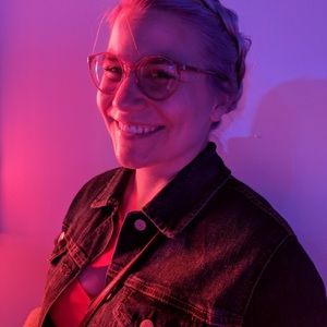 Meet your Posher, Hillary